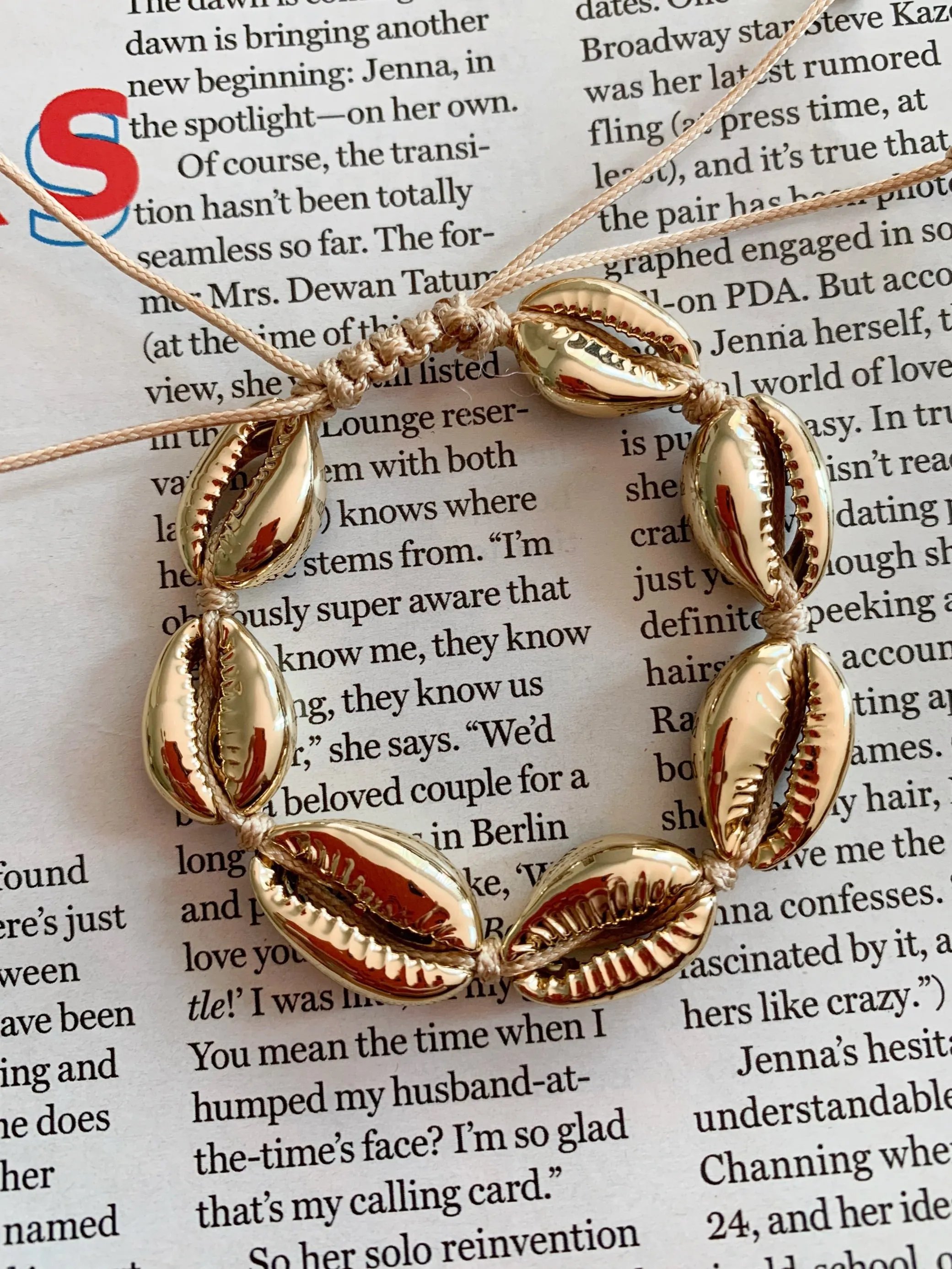 Shells adjustable bracelet